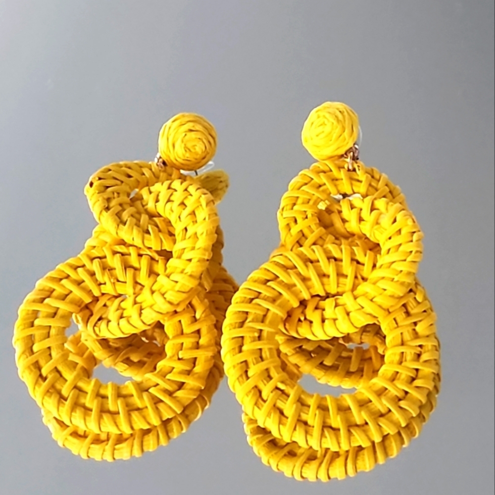Sun Star Fashion Raffia Circle Link Yellow Earrings